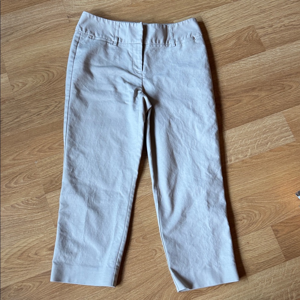 EUC Dana Buchman khaki Slimming Capris SZ 6 spring summer casual comfortable